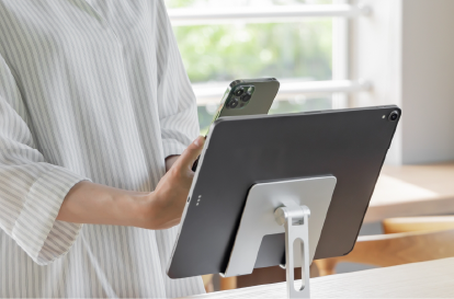 チェックインタブレット操作イメージ